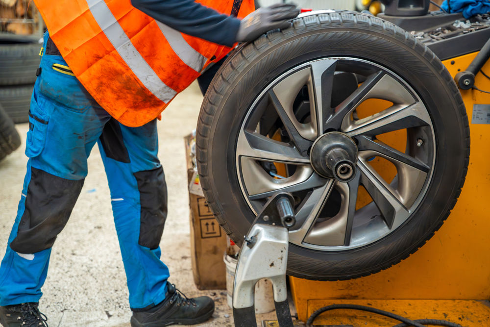 Tyre Balancing vs Wheel Balancing: Are They the Same?